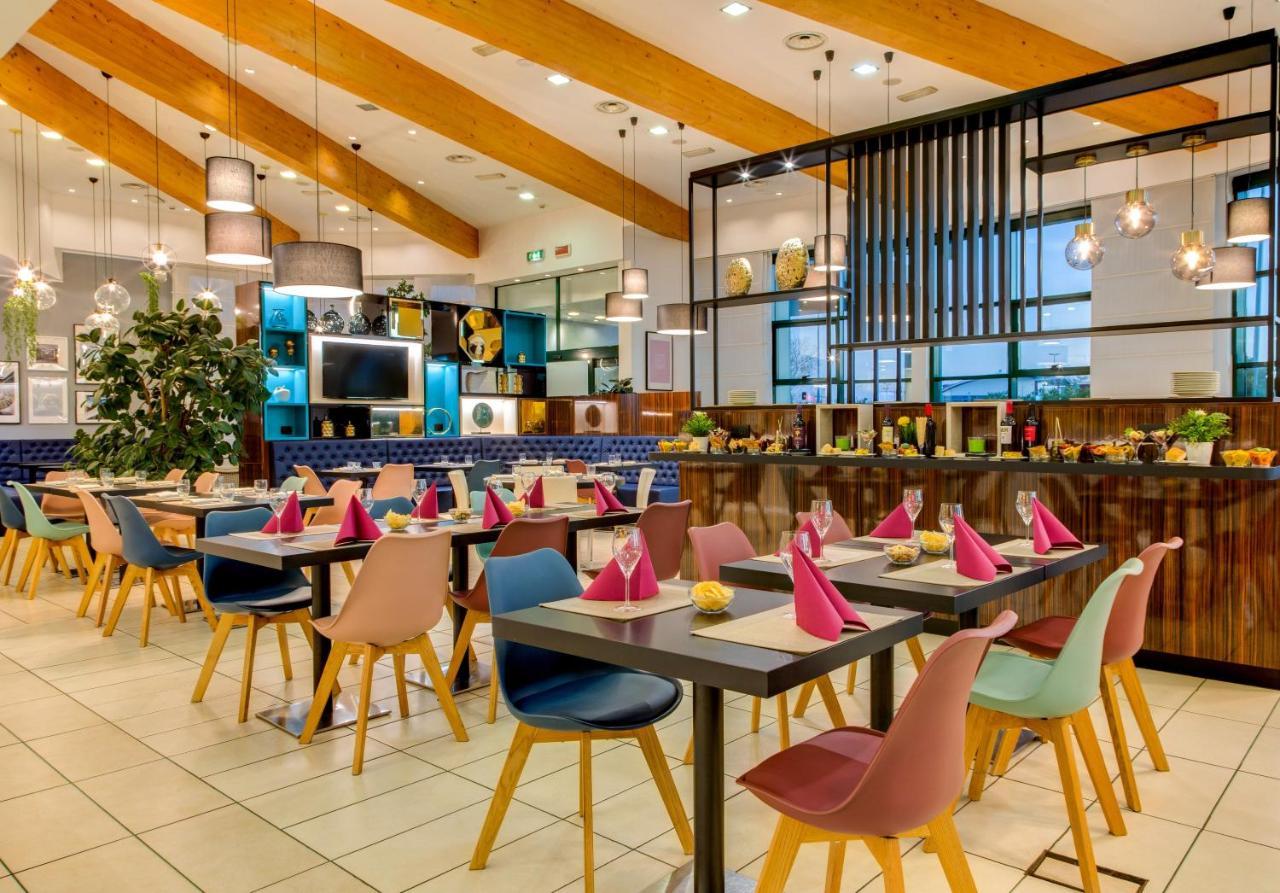 Holiday Inn Bologna - Fiera By Ihg Exterior foto